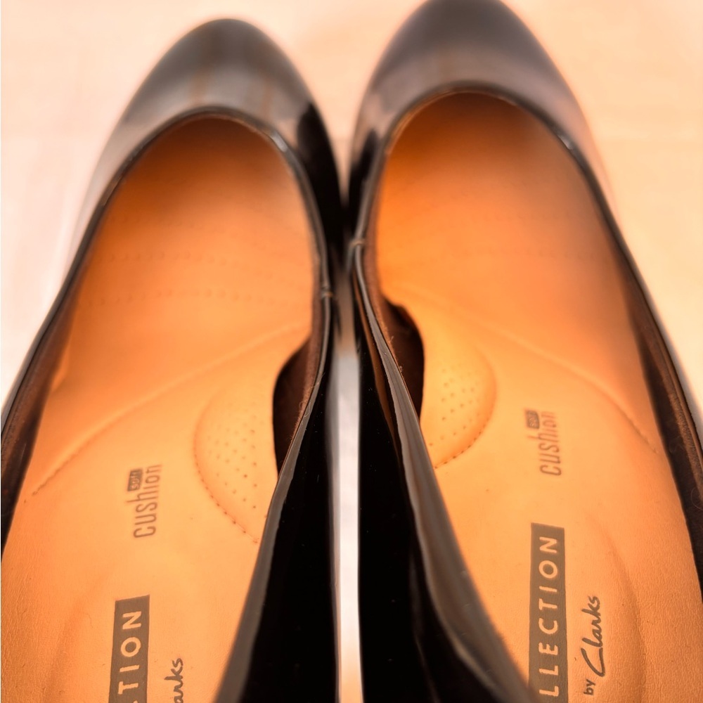 Clarks Classic Black Leather Pumps Comfort Heels - Picture 10 of 15